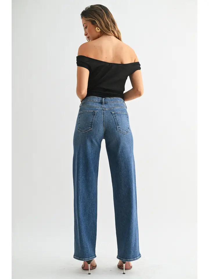Loose Straight With Regular Hem