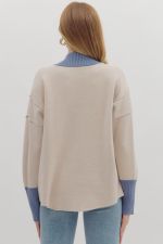 Ecru/Blue Knit Pullover Top