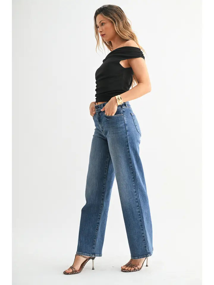 Loose Straight With Regular Hem