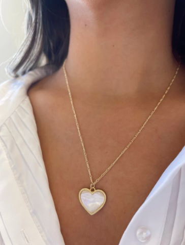 PEARLY HEART NECKLACE